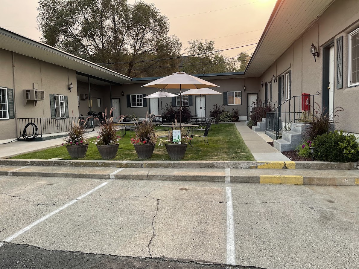Grand Coulee Center Lodge photo 3