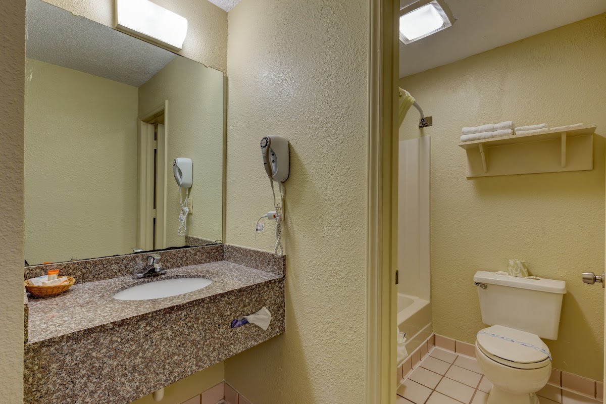 Continental Inn Charlotte photo 3