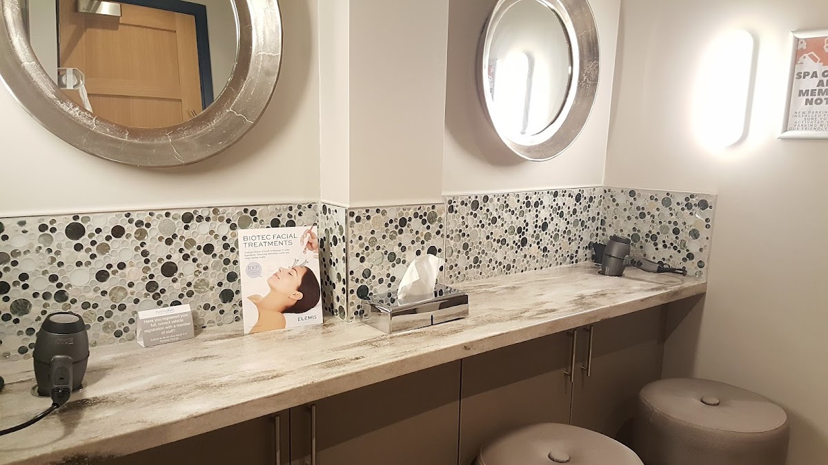 voco Winchester Hotel & Spa, an IHG Hotel photo 2