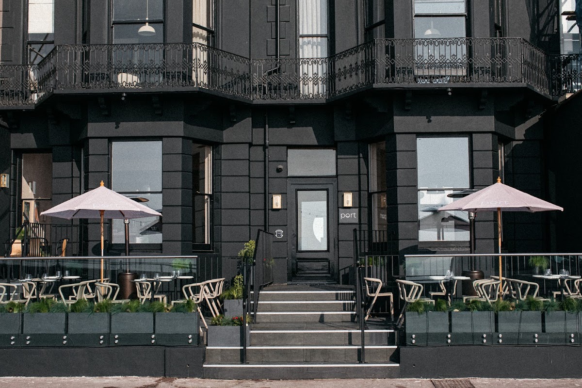 Port Hotel