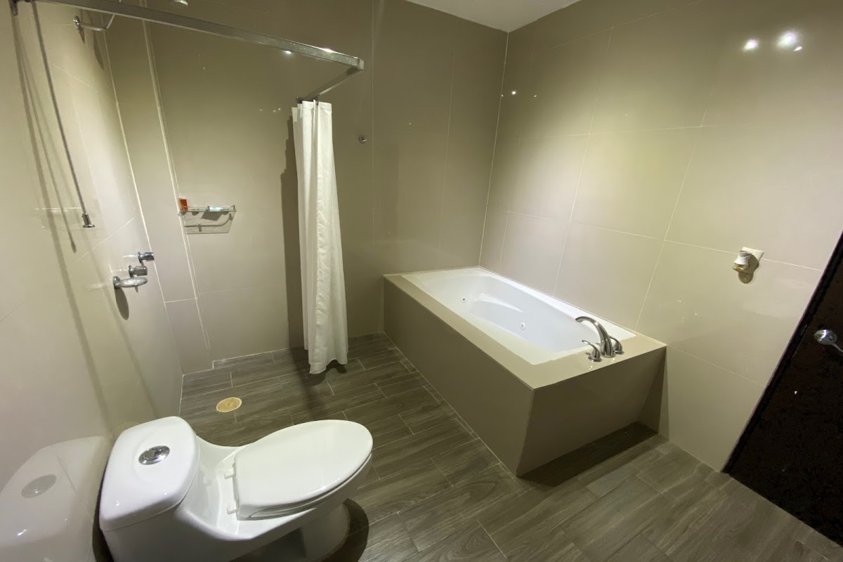 OYO Hotel Home Express photo 2