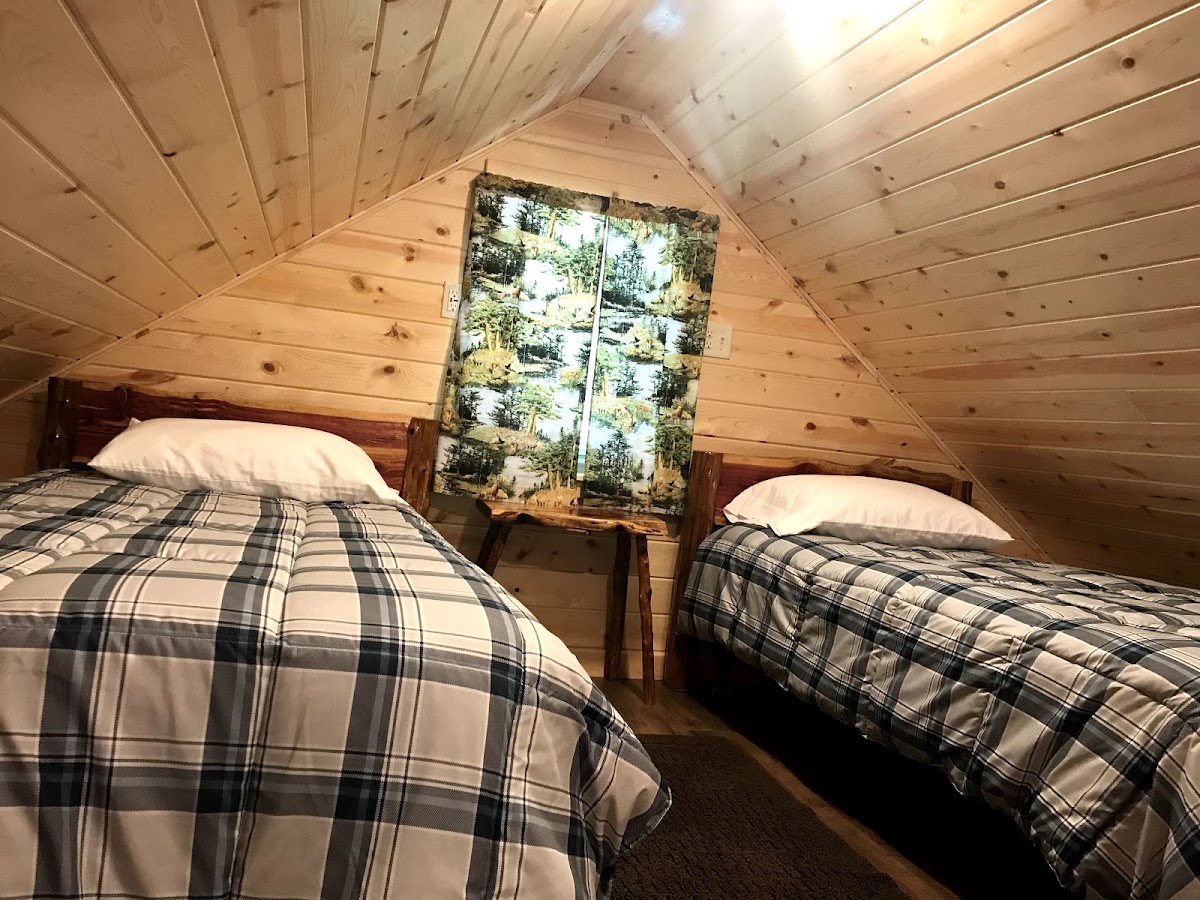 Buck's Cabins photo 2