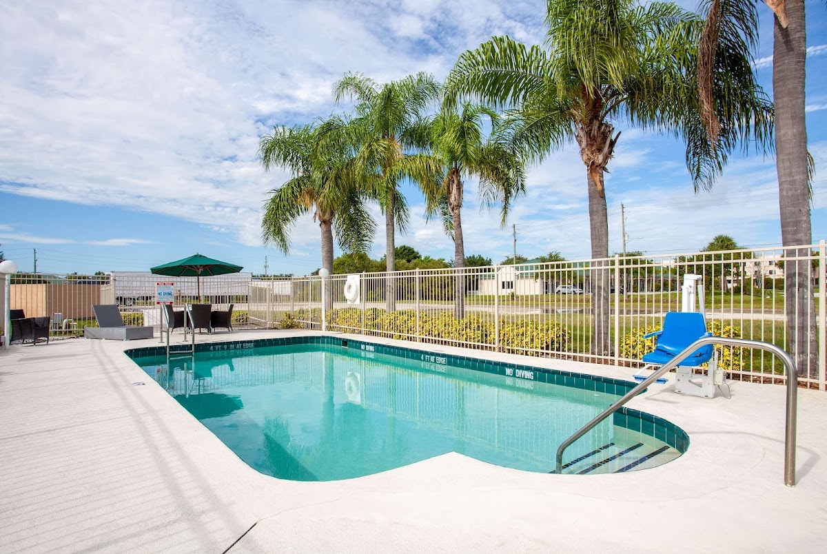 Howard Johnson by Wyndham Vero Beach/I-95 photo 3