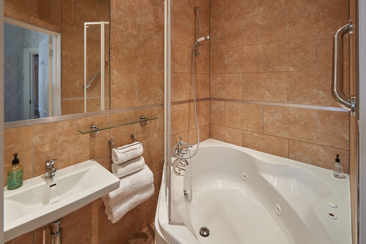 Acorn Lodge - Call direct for best prices photo 3