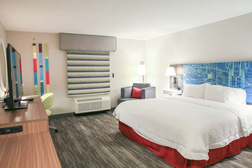 Hampton Inn & Suites Mount Laurel/Moorestown photo 2