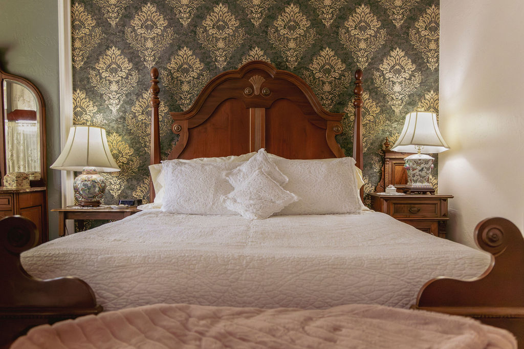 Weaverville Hotel photo 2