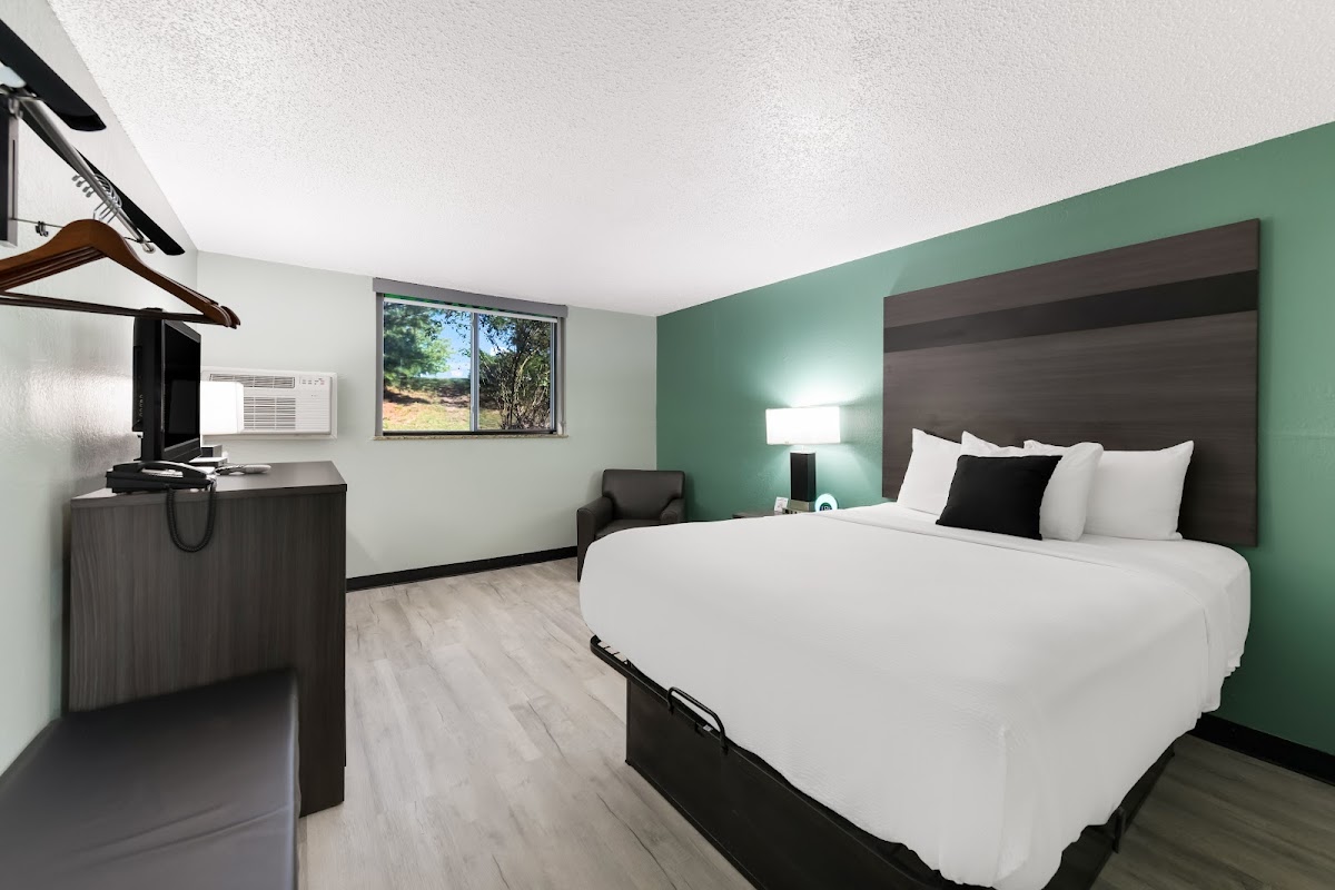 Red Lion Inn & Suites Liberty photo 2