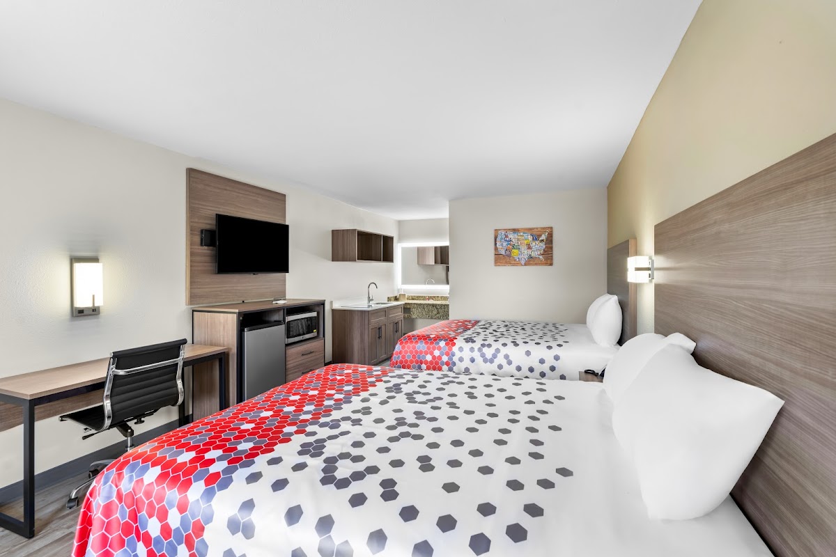 Econo Lodge Inn & Suites Ocean Springs - Biloxi photo 2