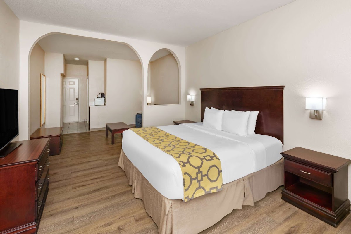 Baymont by Wyndham Houston Brookhollow photo 2