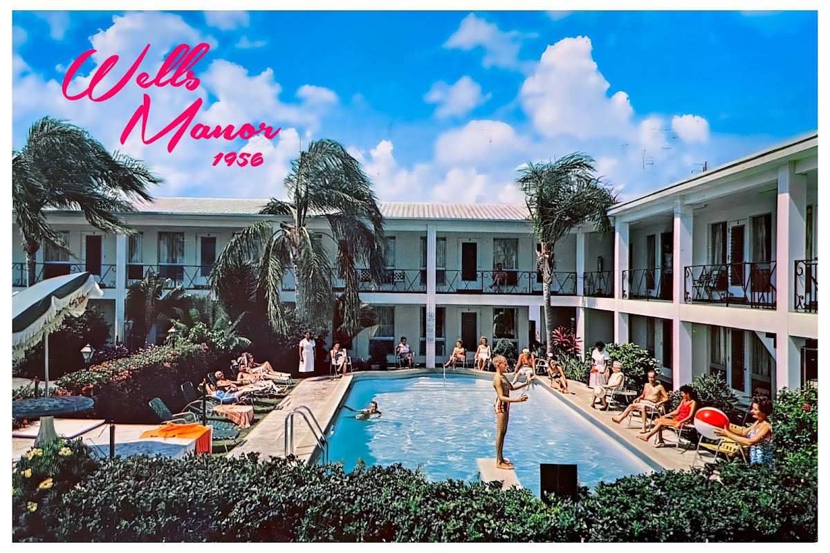 Tropical Breeze - Formerly Wells Manor Since 1953