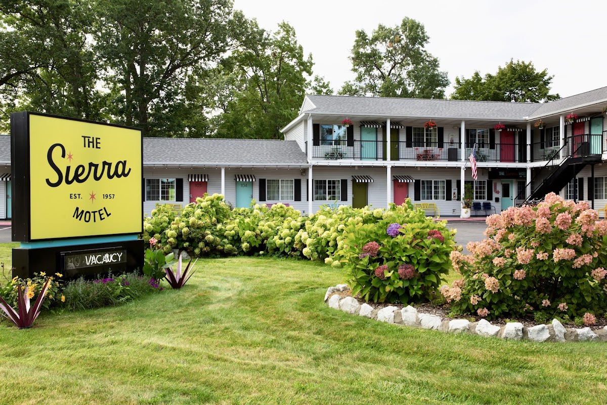 The Sierra Motel
