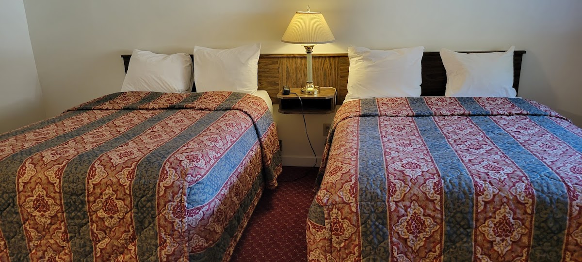 Canyon Alpine Motel photo 2