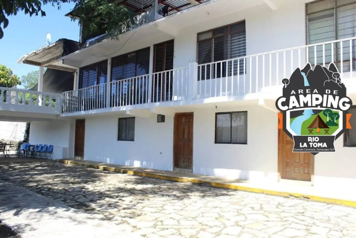 Cabañas y Área de Camping Río La Toma