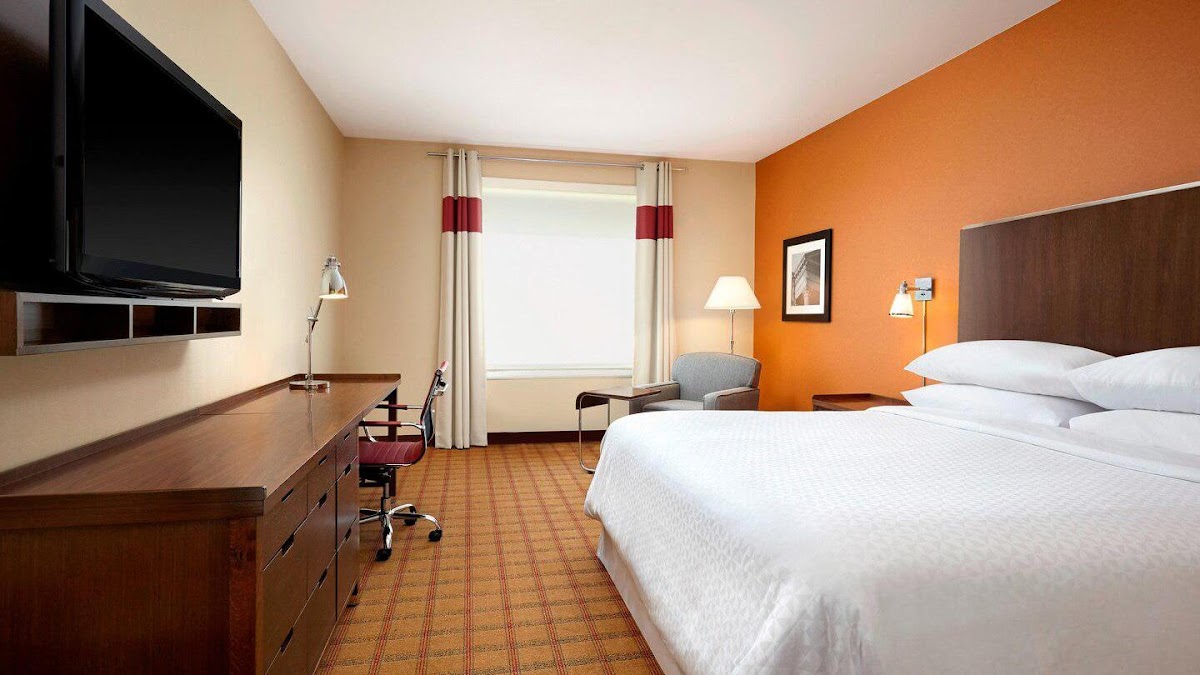 Four Points by Sheraton Edmonton International Airport photo 2