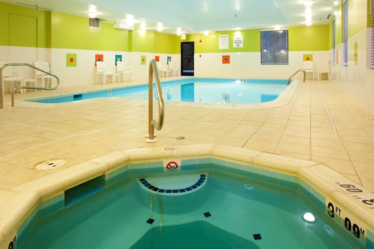 Holiday Inn Express & Suites Thornburg-S. Fredericksburg by IHG photo 3