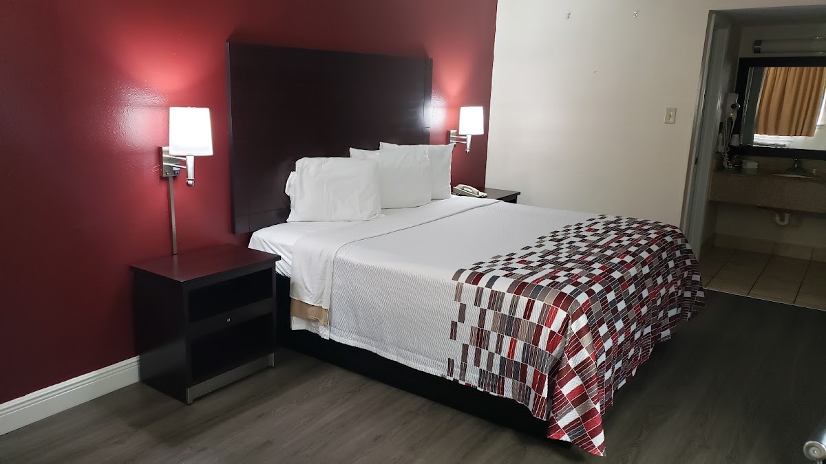 Red Roof Inn Kenner - New Orleans Airport NE photo 2