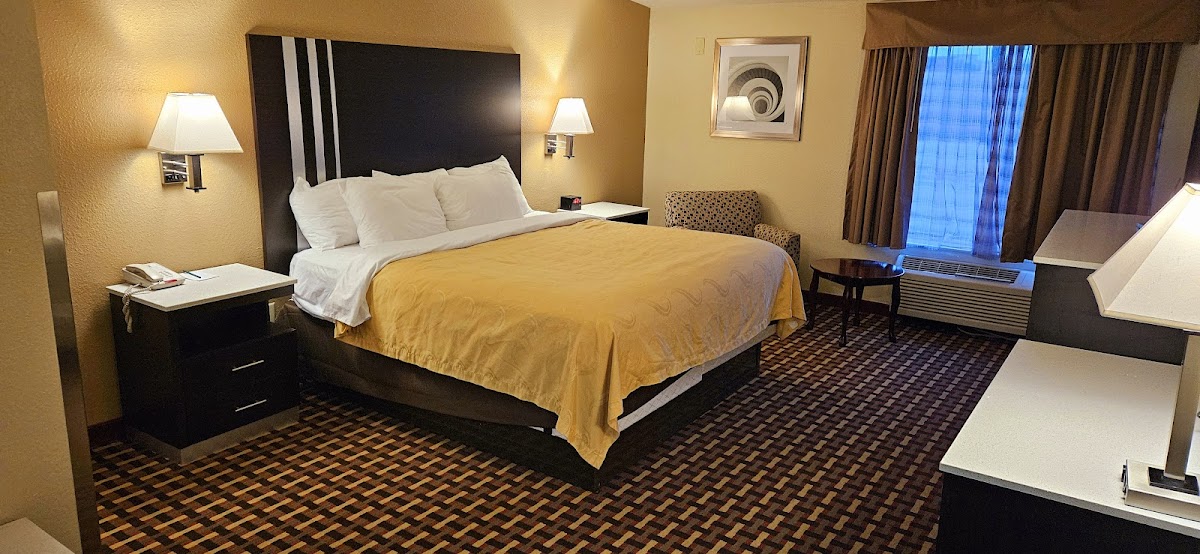 Quality Inn & Suites Middletown - Franklin photo 2