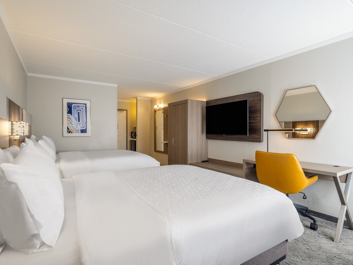 Holiday Inn Express & Suites Greensboro-(I-40 @ Wendover) by IHG photo 2