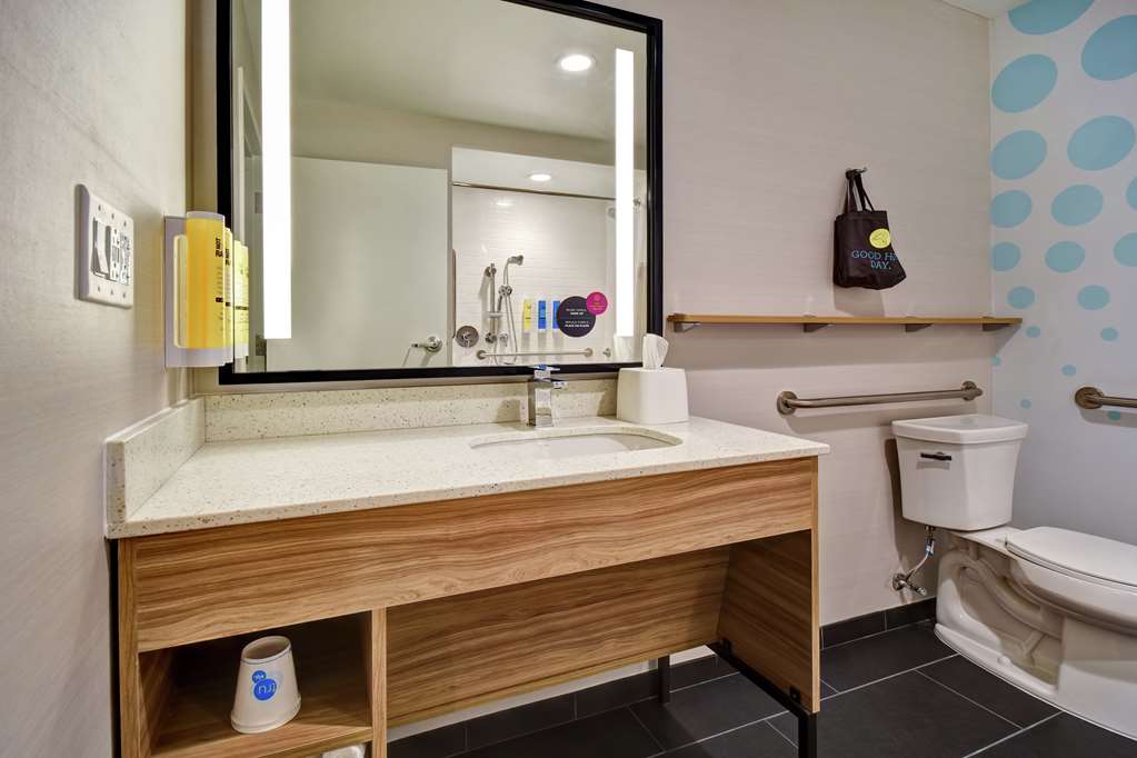 Tru by Hilton Raleigh Durham Airport photo 3