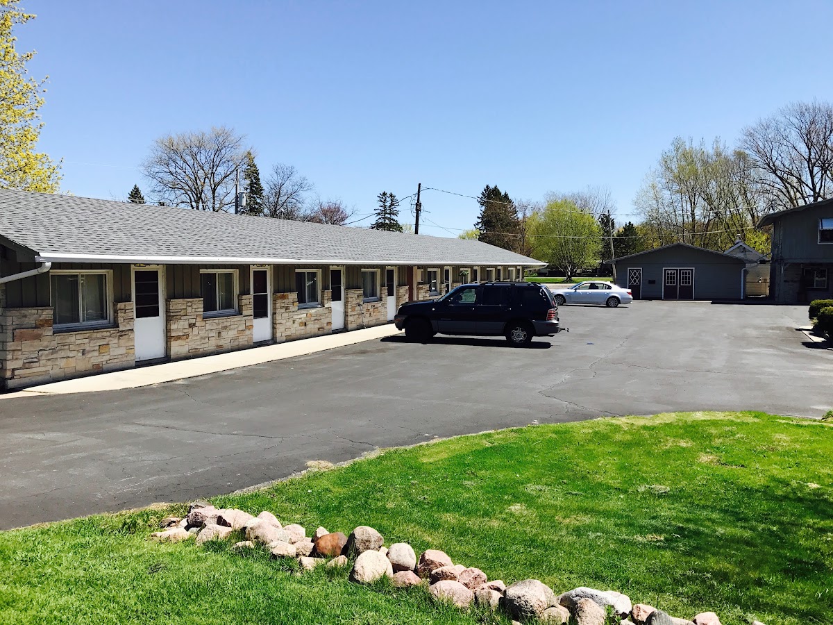 Marinette Inn