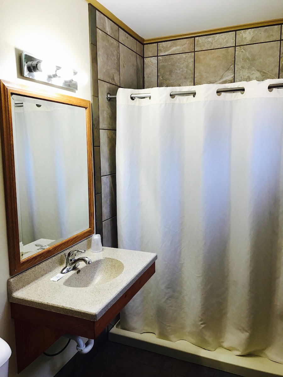 Marinette Inn photo 2
