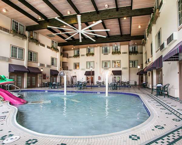 Comfort Suites Milwaukee Airport photo 3
