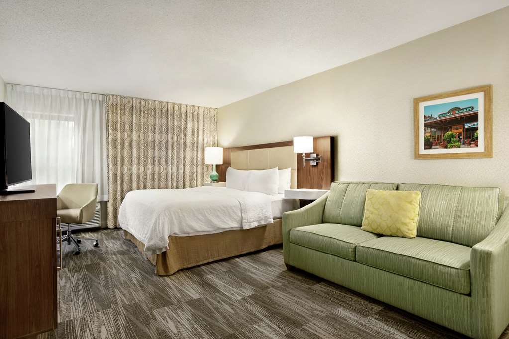 Hampton Inn Findlay photo 2