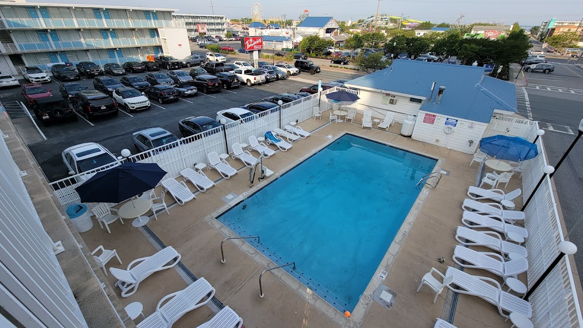 Thunderbird Beach Motel