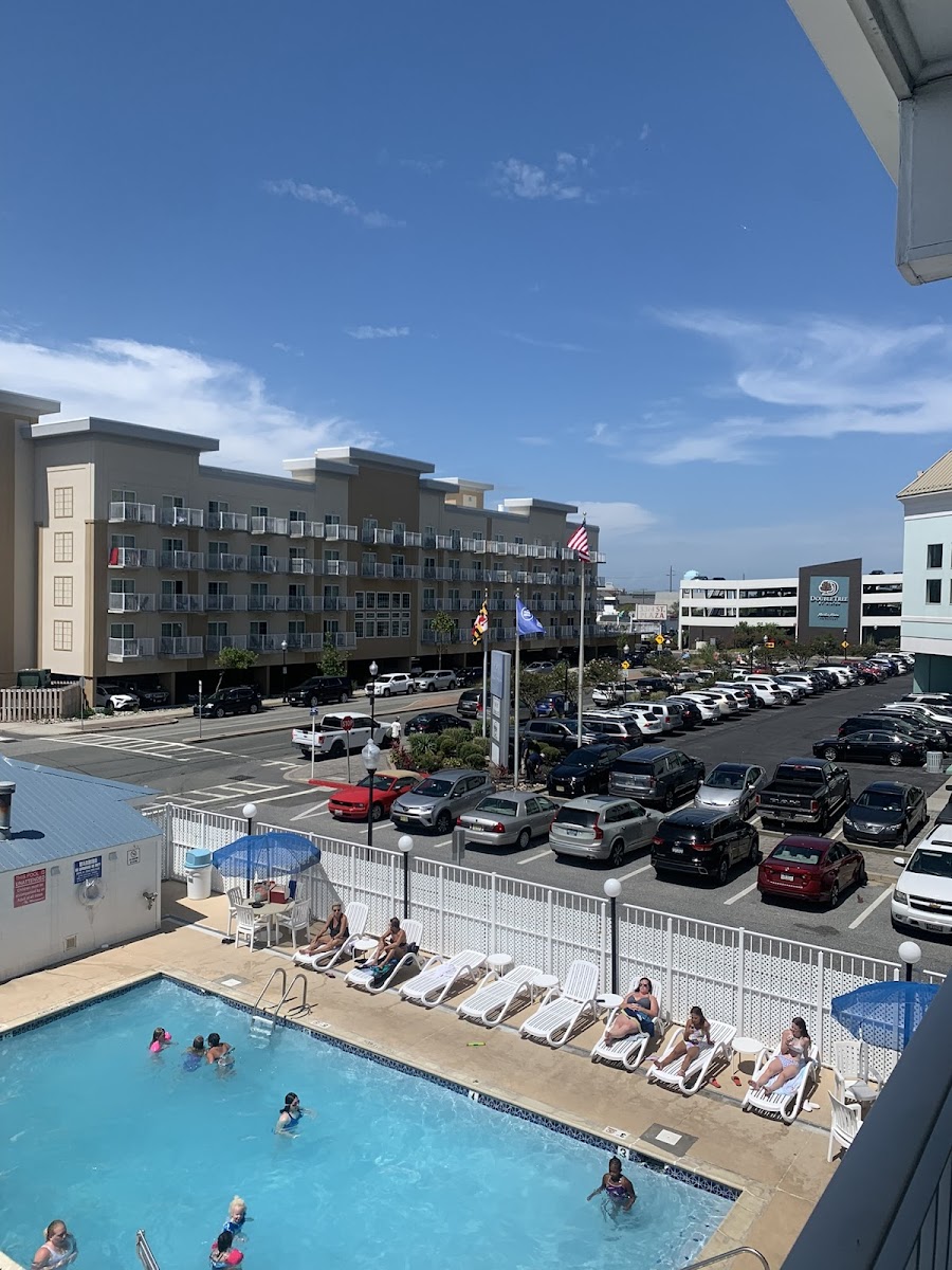 Thunderbird Beach Motel photo 2