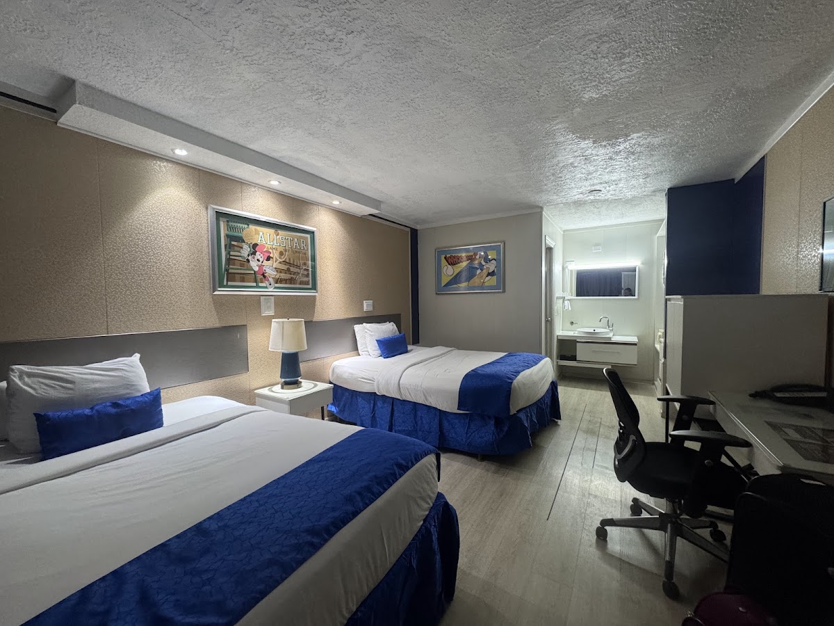Travelodge by Wyndham Orlando / Heart of International Drive photo 2