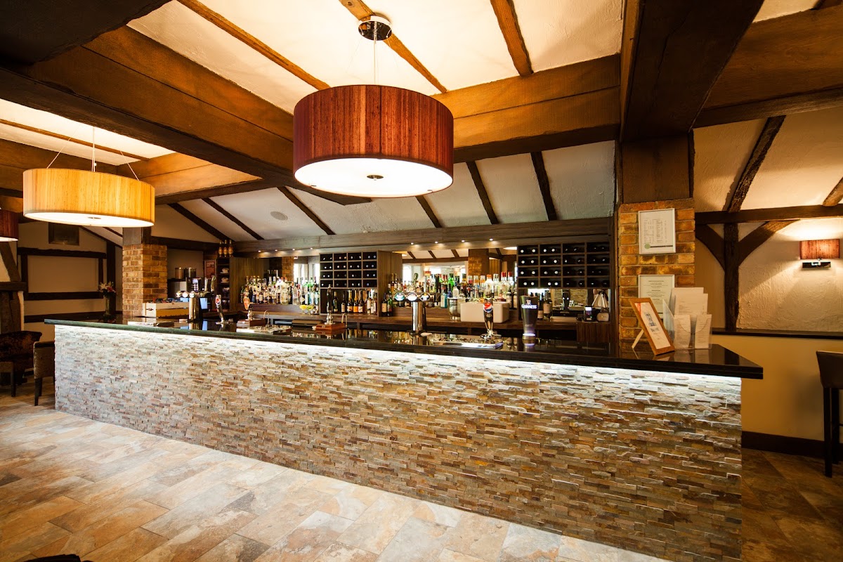 Legacy Rose and Crown Hotel photo 3