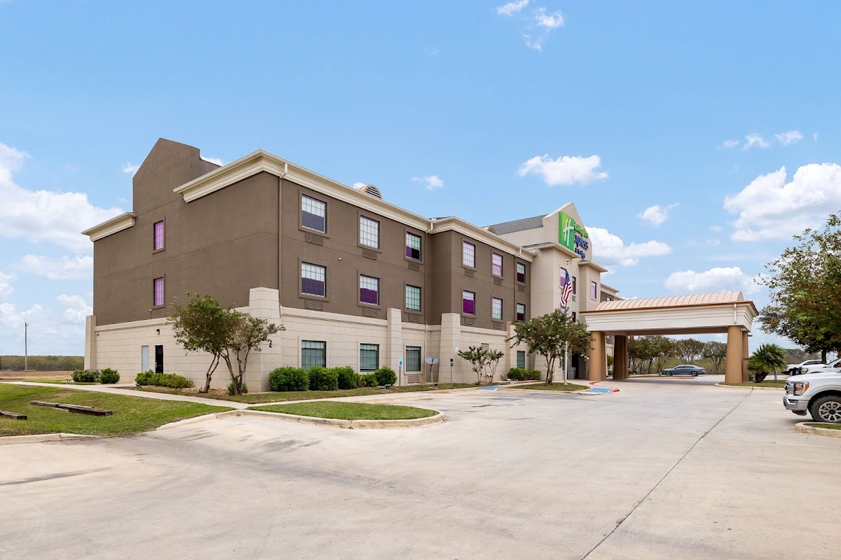 Holiday Inn Express & Suites Jourdanton-Pleasanton by IHG