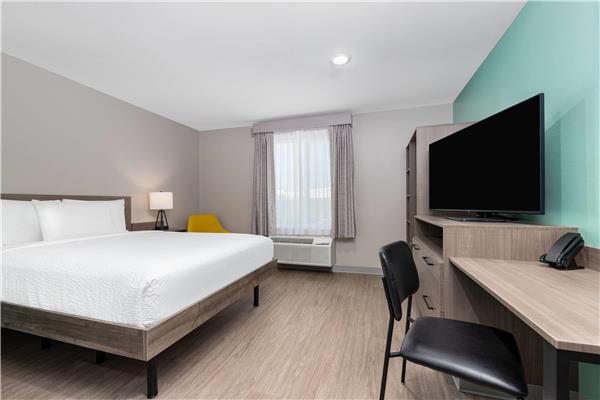 ECHO Suites Extended Stay by Wyndham Dallas Plano/Richardson photo 2