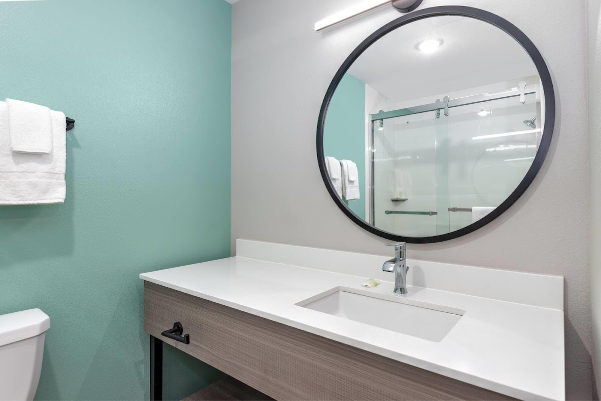 ECHO Suites Extended Stay by Wyndham Dallas Plano/Richardson photo 3