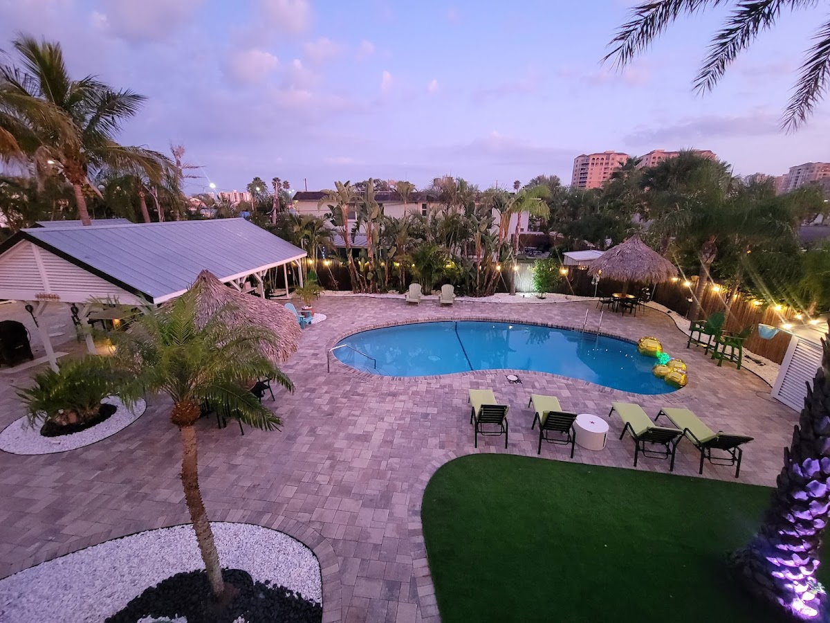 Coconut Grove Resort photo 2
