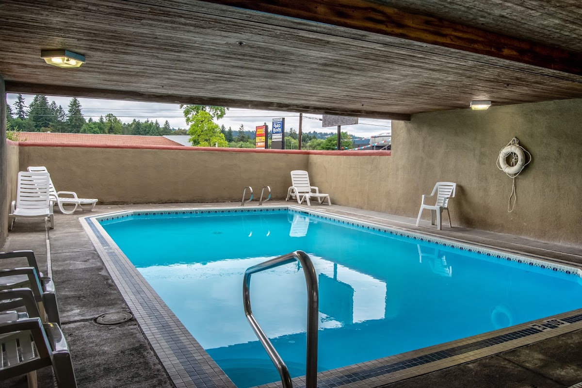 Rose City Inn and Suites photo 3