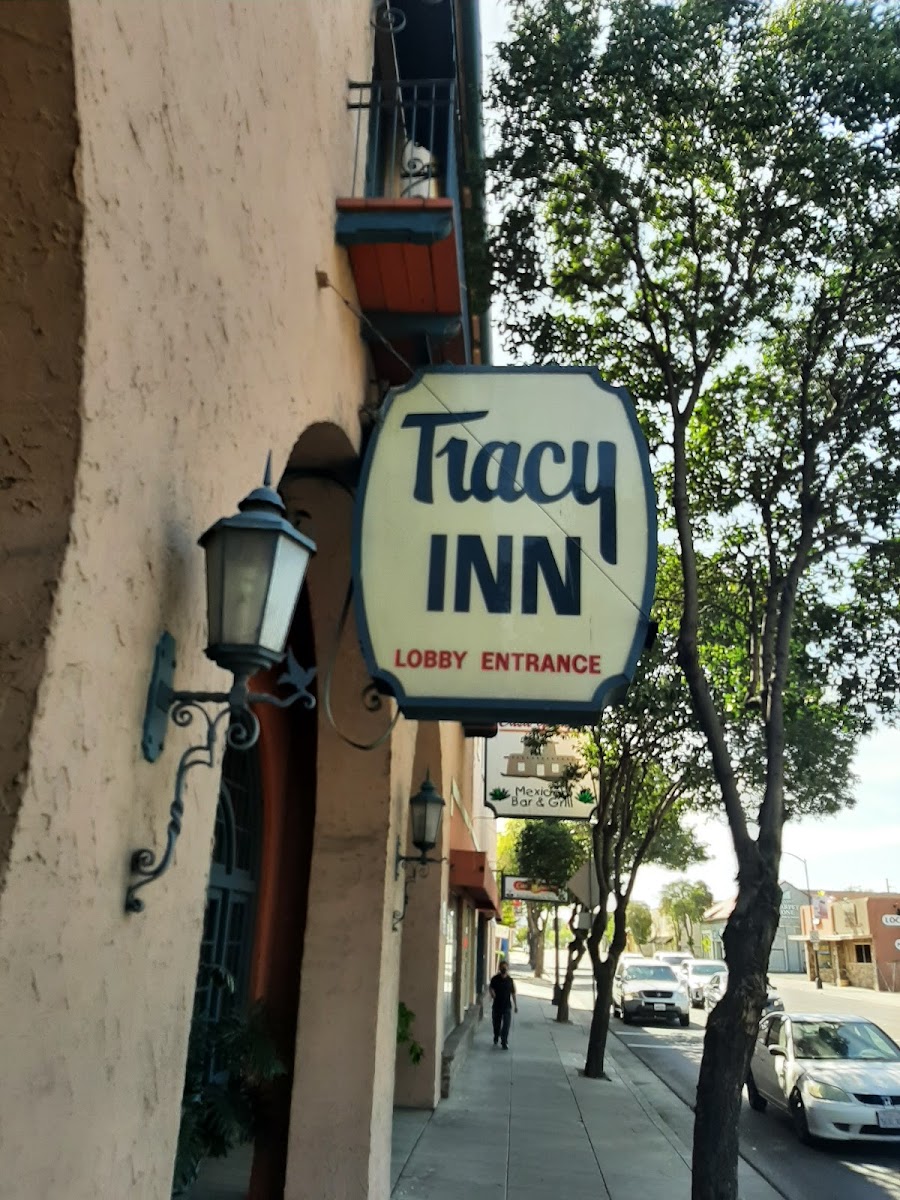 Tracy Inn