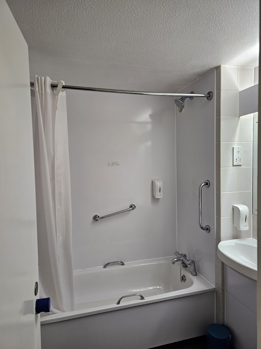 Travelodge Billingshurst Five Oaks photo 2