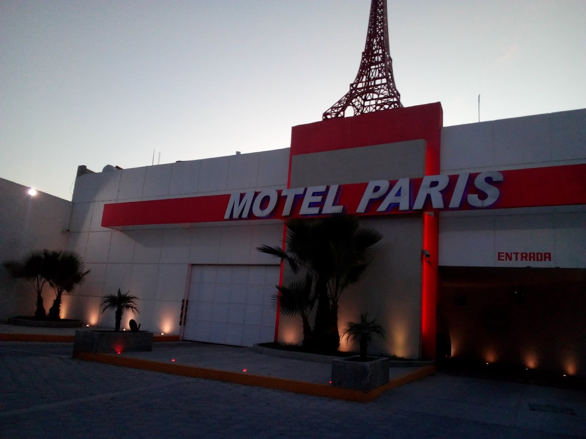 Motel Romance 3