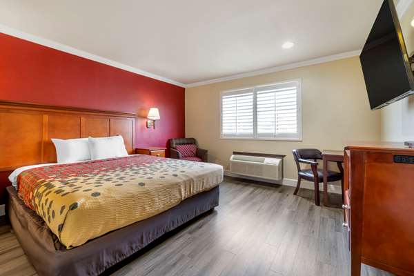 Econo Lodge Moreno Valley photo 2