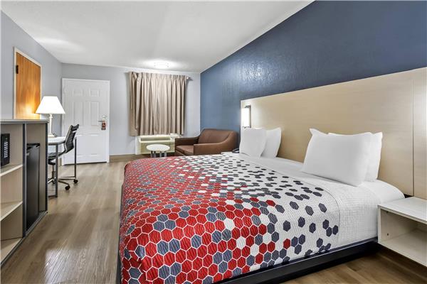 Econo Lodge Inn & Suites Cayce I-26 Airport photo 2