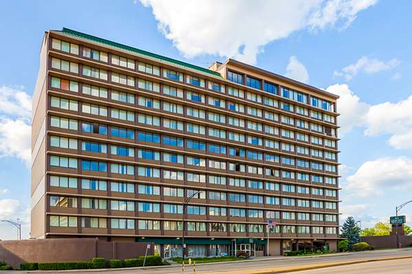 Quality Inn & Suites Cincinnati Downtown Area