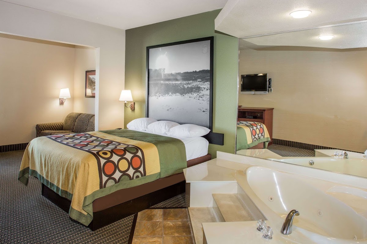 Super 8 by Wyndham Troy photo 2