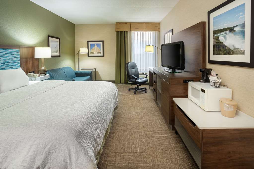 Hampton Inn Buffalo South/I-90 photo 2