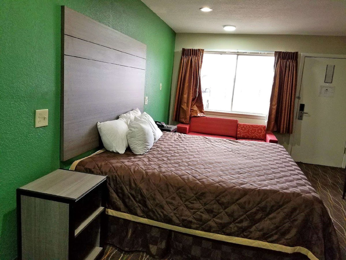 Americas Best Value Inn Alexandria photo 2