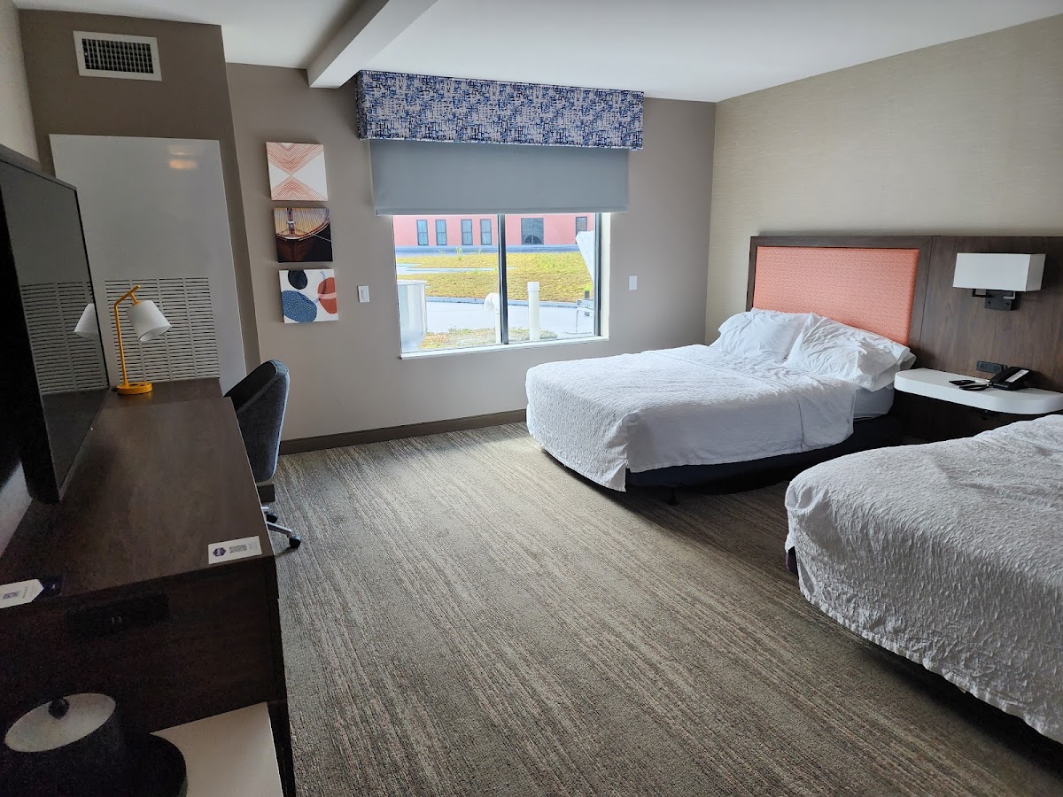 Hampton Inn Salem Boston photo 2