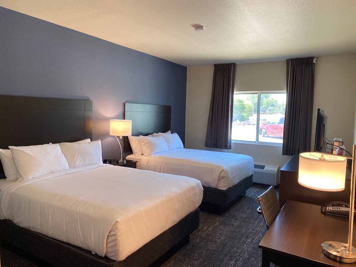 Cobblestone Inn & Suites - Forest City photo 2