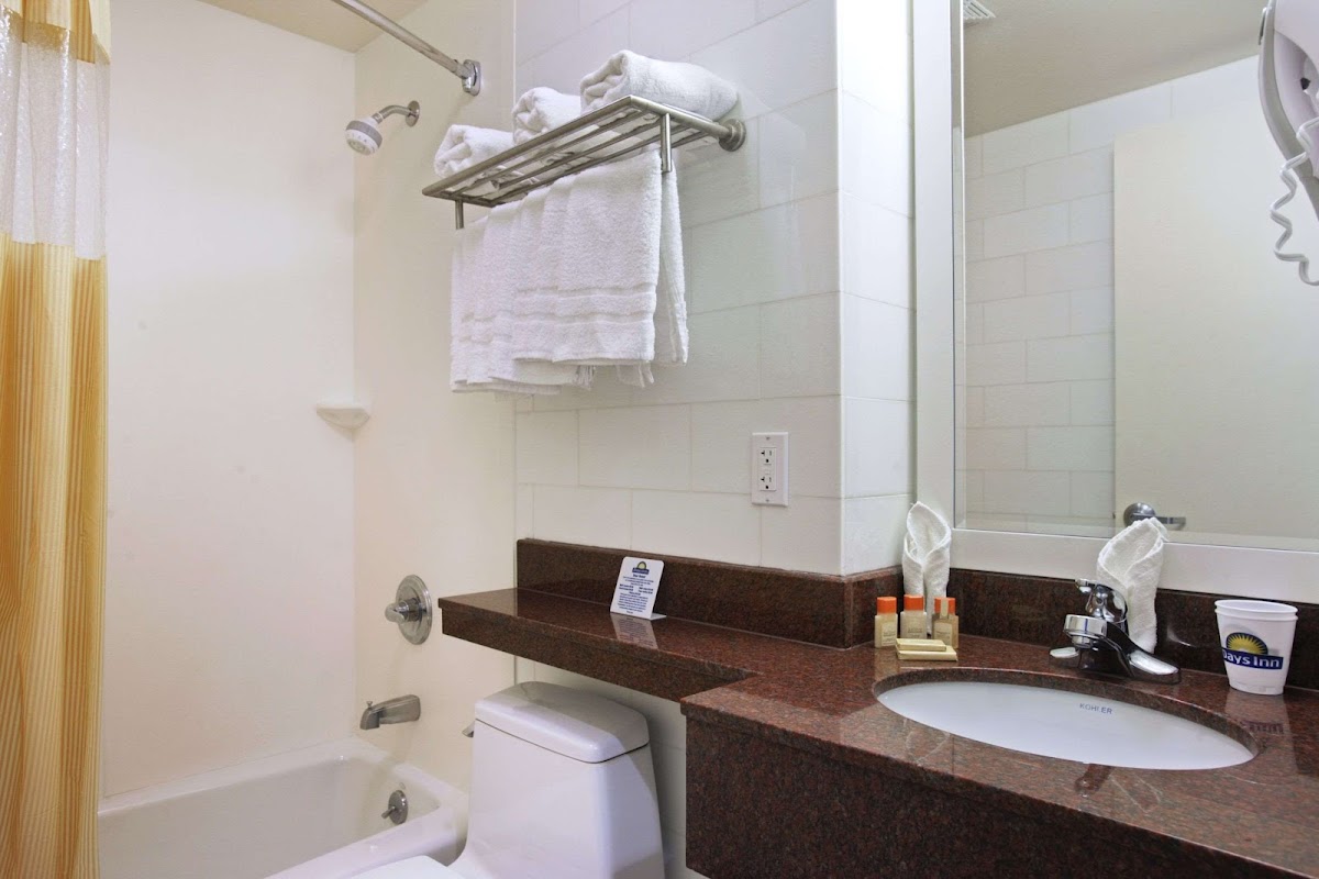 Days Inn by Wyndham Bronx Near Stadium photo 3