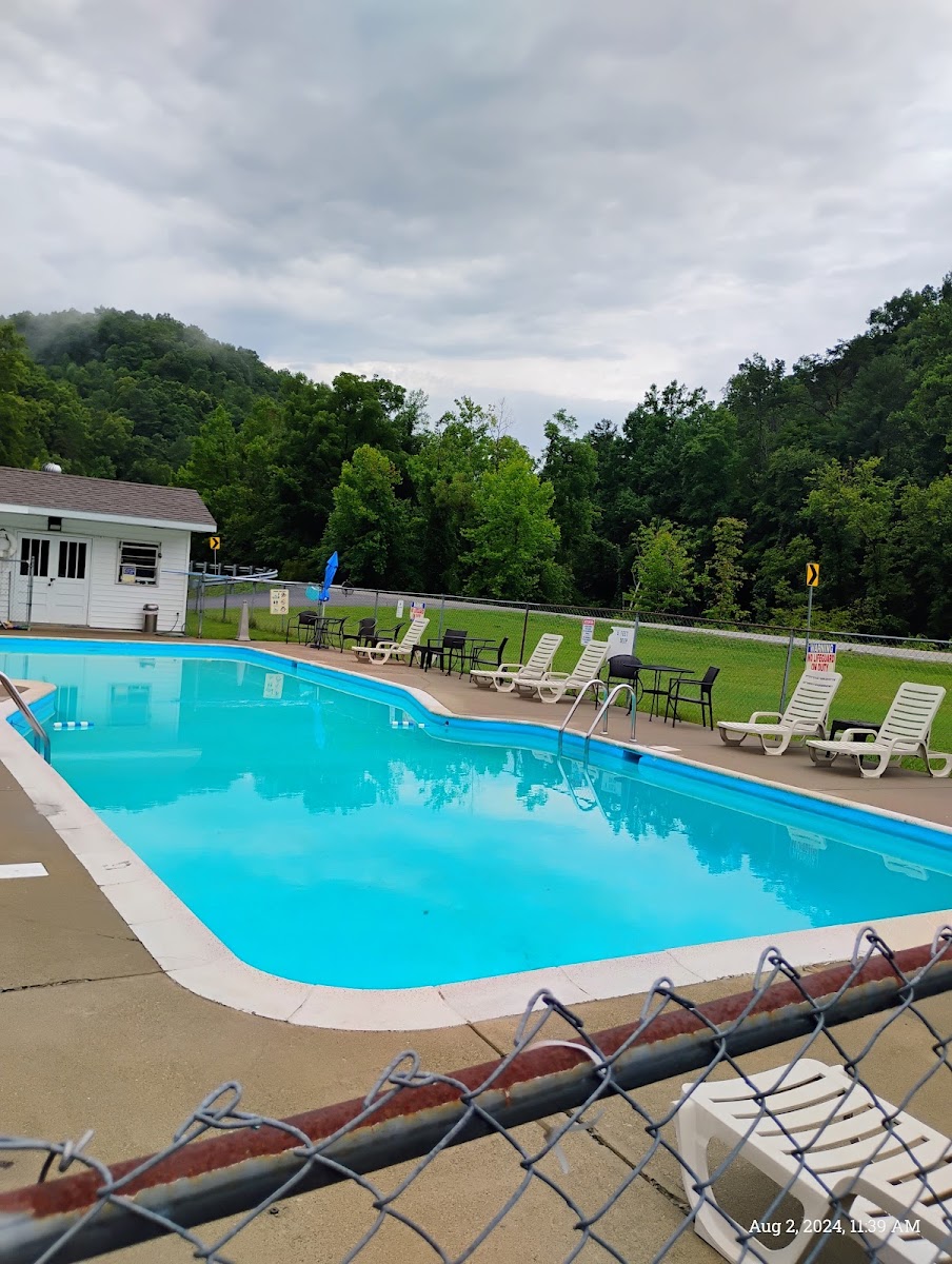 Li'l Abner Motel & Cottages photo 2