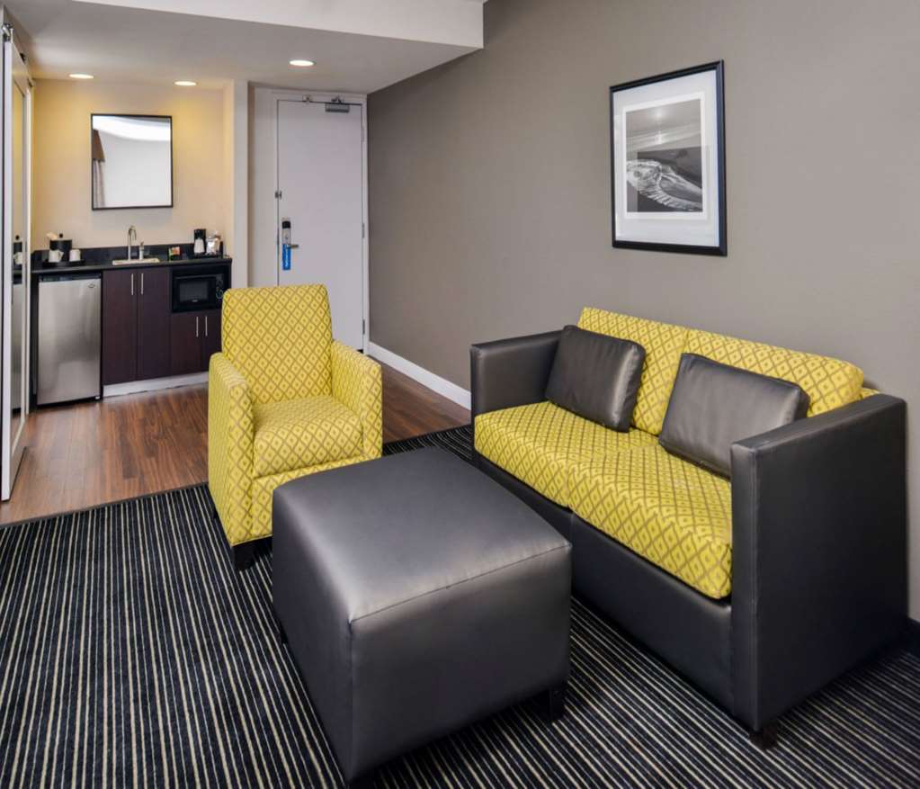 Hampton Inn & Suites San Francisco-Burlingame-Airport South photo 3